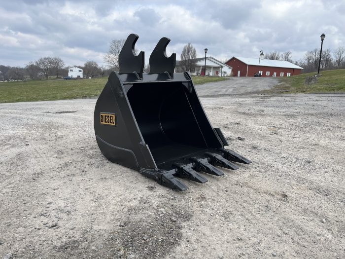 24" HD Tooth Bucket For Kubota K7915 Coupler