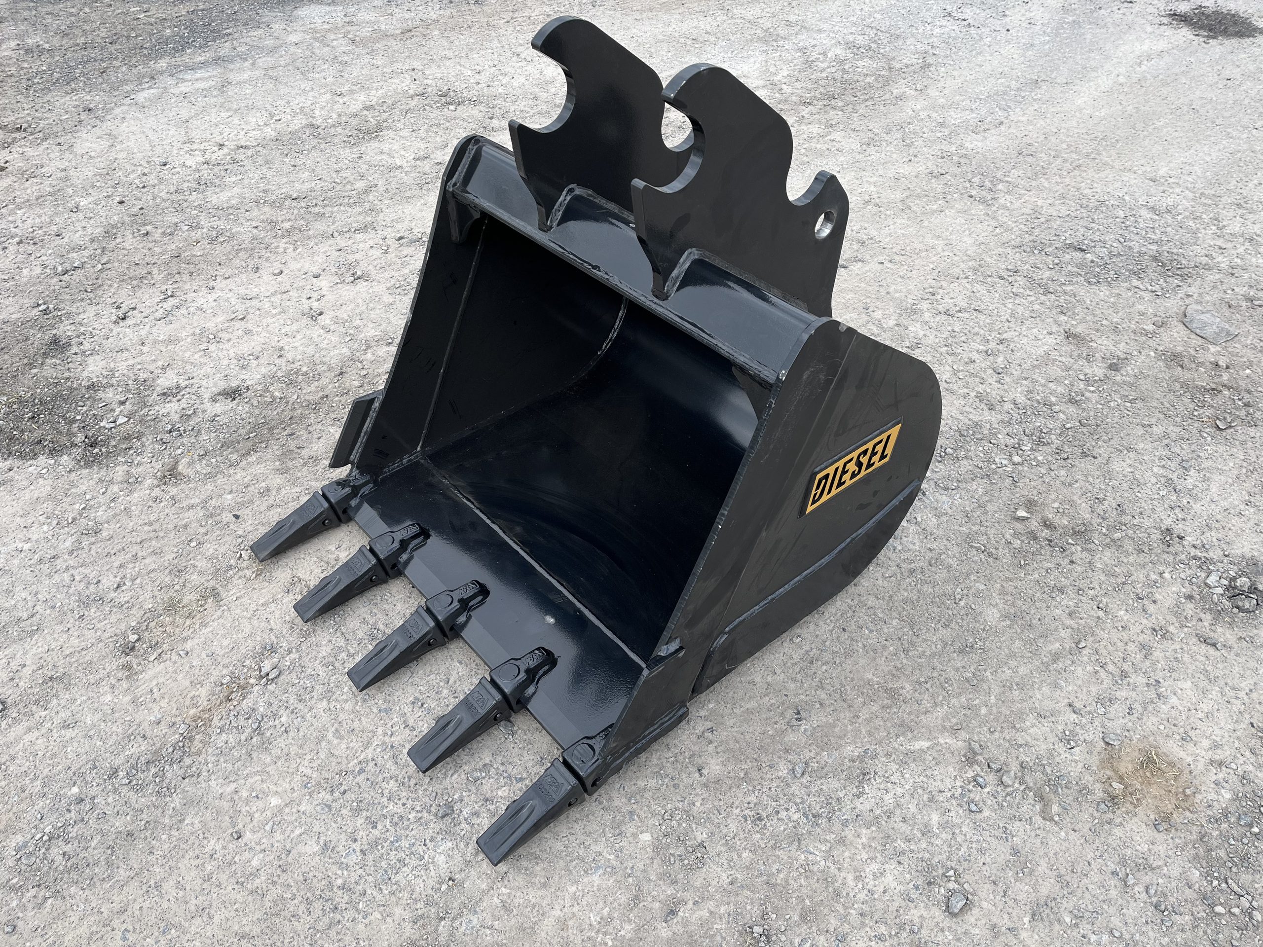 30" HD Tooth Bucket For Kubota K7915 Coupler - Image 8