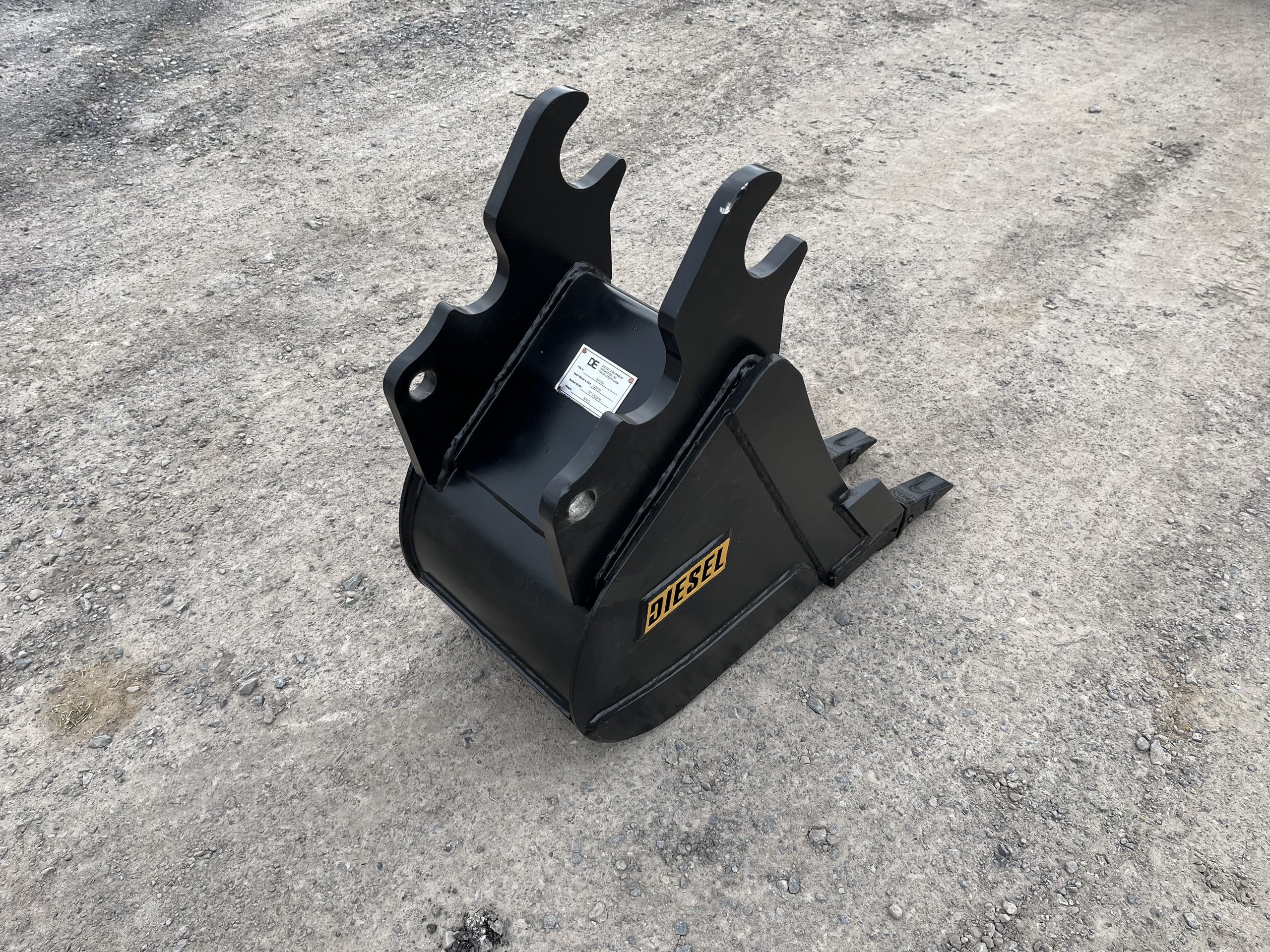 12" HD Tooth Bucket For Kubota K7870A Coupler - Image 3