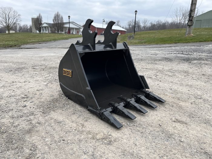 24" HD Tooth Bucket For Kubota K7875 Coupler