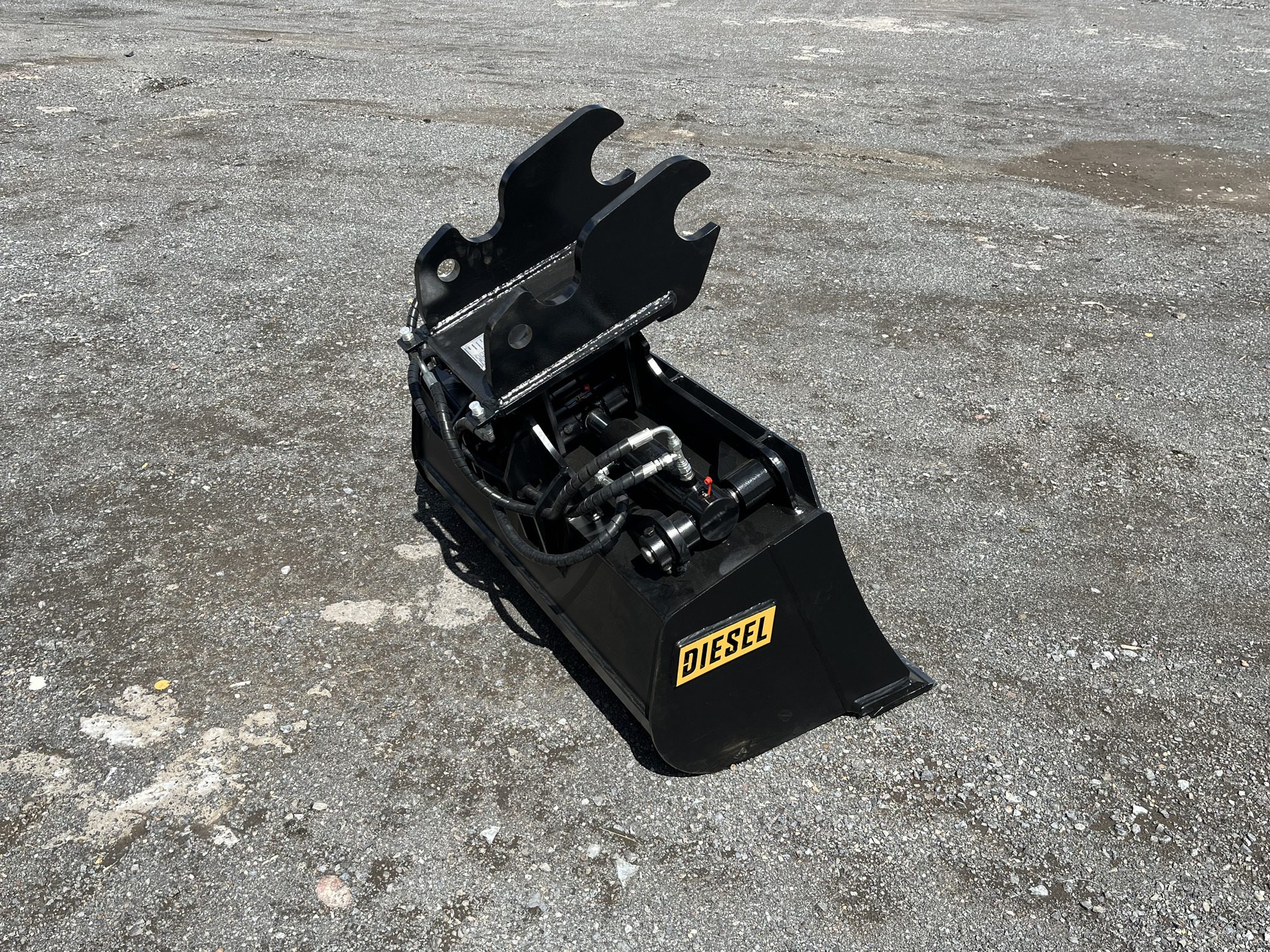 42" Tilt Ditch Bucket BOCE for Kubota K7915 Coupler - Image 4