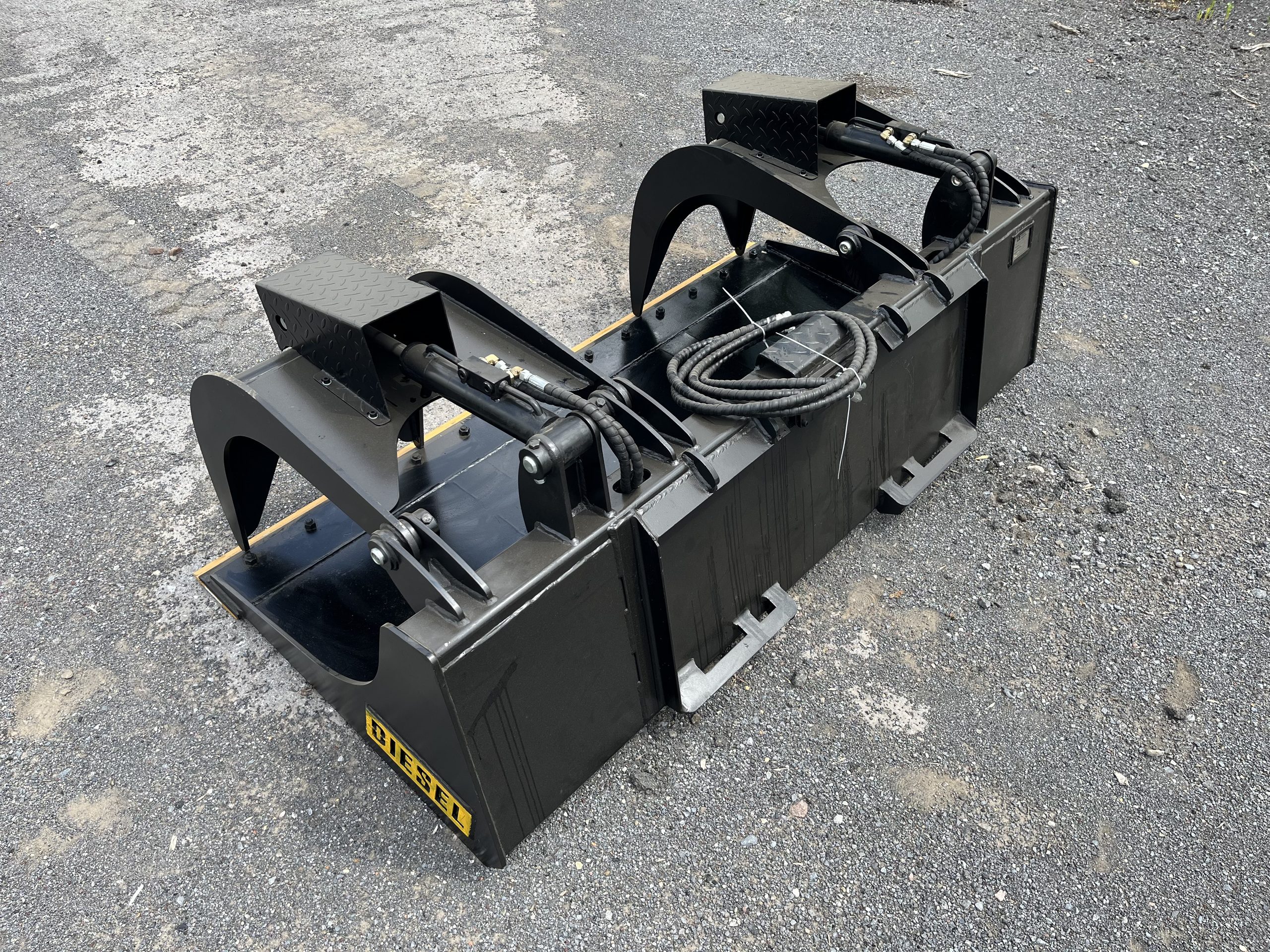 80" Heavy Duty Skid Steer Hydraulic Grapple Bucket - Image 6