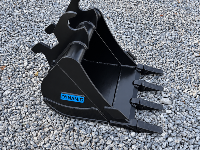 24" HD Tooth Bucket for 35 - Wedgelock